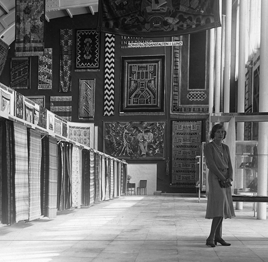 Elsa Gullberg is standing in front of her works | FJ Hakimian Elsa Gullberg is standing in front of her works | FJ Hakimian
