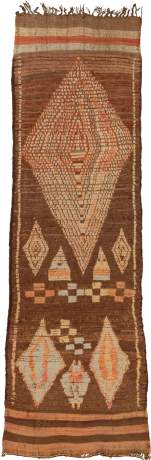 Boujad Kilim, Berber carpet, Morocco, circa 1940, 10'5" x 3'1", ref 15159