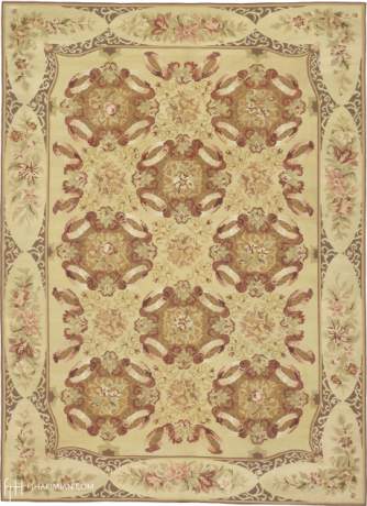 Ring of Roses, Traditional carpet, ref Custom